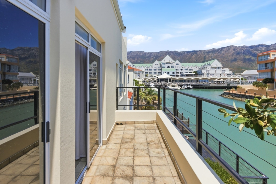 4 Bedroom Property for Sale in Harbour Island Western Cape